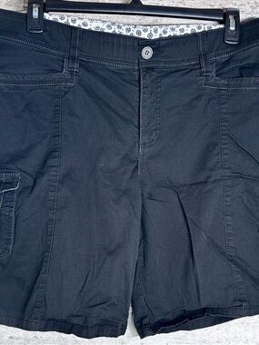 Lee Ultra Lux Comfort Flex-to-Go Cargo Shorts Black Size 18